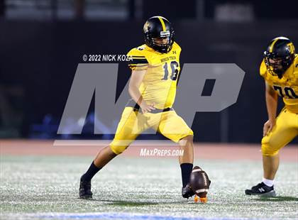 Thumbnail 2 in Verbum Dei vs. Bosco Tech photogallery.