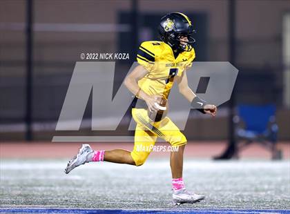 Thumbnail 1 in Verbum Dei vs. Bosco Tech photogallery.