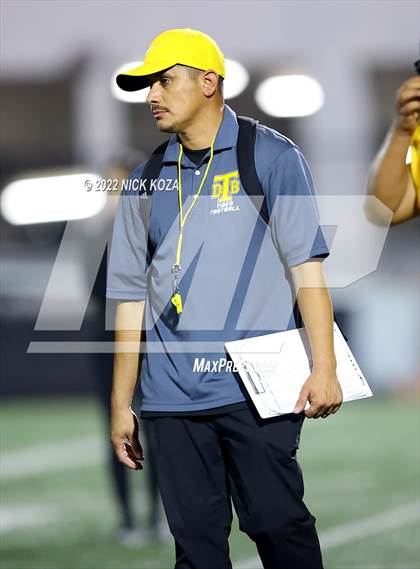 Thumbnail 2 in Verbum Dei vs. Bosco Tech photogallery.