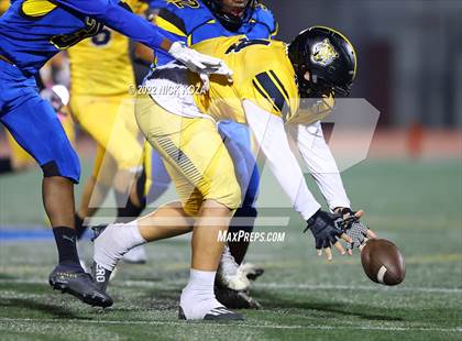 Thumbnail 2 in Verbum Dei vs. Bosco Tech photogallery.