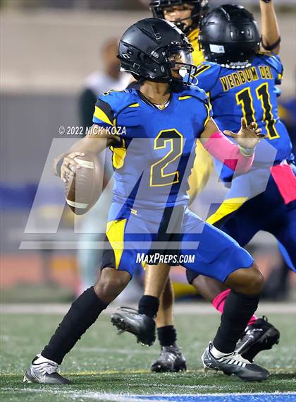 Thumbnail 2 in Verbum Dei vs. Bosco Tech photogallery.