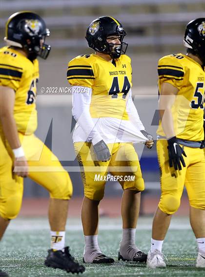 Thumbnail 2 in Verbum Dei vs. Bosco Tech photogallery.