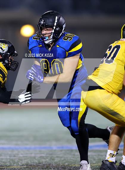 Thumbnail 1 in Verbum Dei vs. Bosco Tech photogallery.