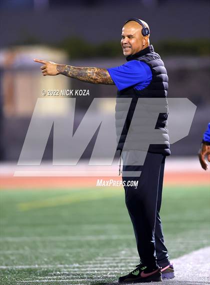 Thumbnail 1 in Verbum Dei vs. Bosco Tech photogallery.