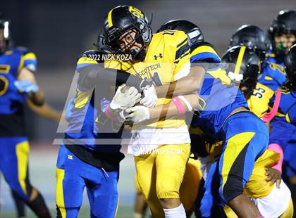 Thumbnail 2 in Verbum Dei vs. Bosco Tech photogallery.