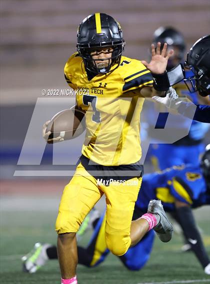 Thumbnail 3 in Verbum Dei vs. Bosco Tech photogallery.