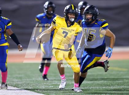 Thumbnail 2 in Verbum Dei vs. Bosco Tech photogallery.