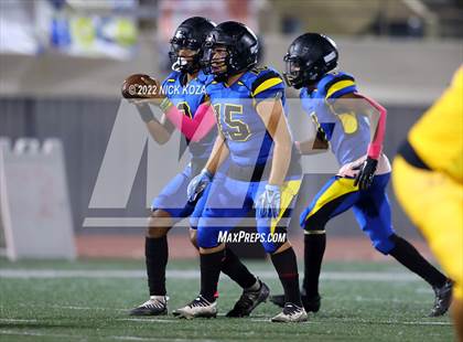 Thumbnail 1 in Verbum Dei vs. Bosco Tech photogallery.
