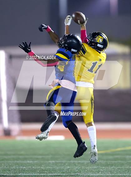 Thumbnail 3 in Verbum Dei vs. Bosco Tech photogallery.