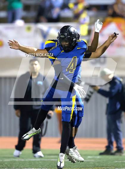Thumbnail 2 in Verbum Dei vs. Bosco Tech photogallery.