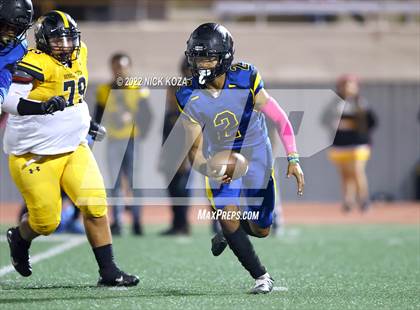 Thumbnail 1 in Verbum Dei vs. Bosco Tech photogallery.