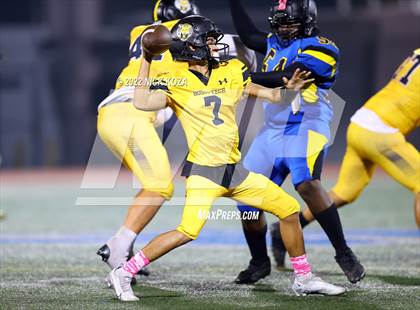 Thumbnail 3 in Verbum Dei vs. Bosco Tech photogallery.