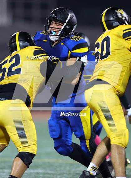 Thumbnail 2 in Verbum Dei vs. Bosco Tech photogallery.