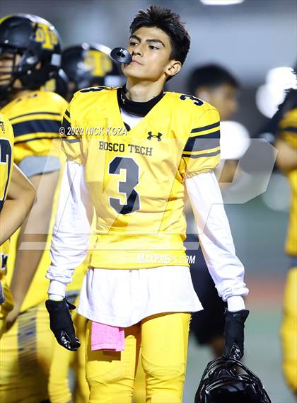 Thumbnail 1 in Verbum Dei vs. Bosco Tech photogallery.