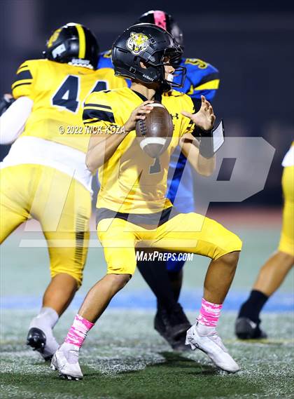 Thumbnail 3 in Verbum Dei vs. Bosco Tech photogallery.