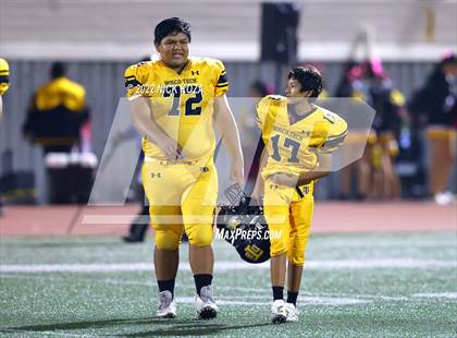 Thumbnail 1 in Verbum Dei vs. Bosco Tech photogallery.