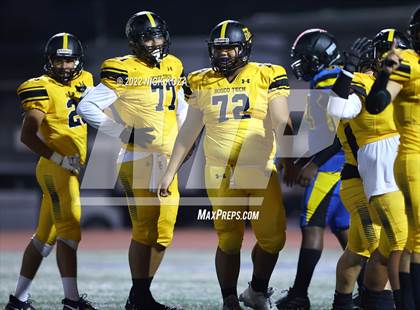 Thumbnail 1 in Verbum Dei vs. Bosco Tech photogallery.