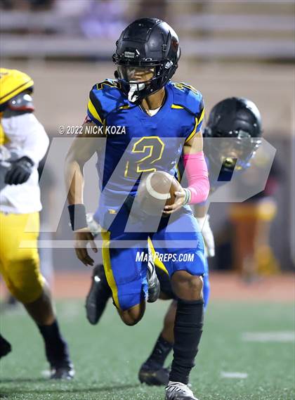 Thumbnail 2 in Verbum Dei vs. Bosco Tech photogallery.