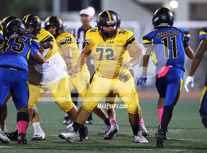 Thumbnail 1 in Verbum Dei vs. Bosco Tech photogallery.