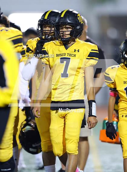 Thumbnail 2 in Verbum Dei vs. Bosco Tech photogallery.