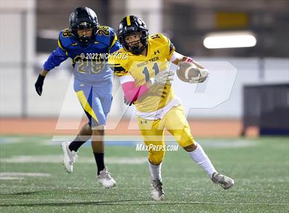 Thumbnail 1 in Verbum Dei vs. Bosco Tech photogallery.