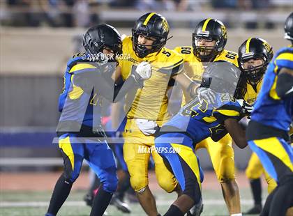Thumbnail 2 in Verbum Dei vs. Bosco Tech photogallery.
