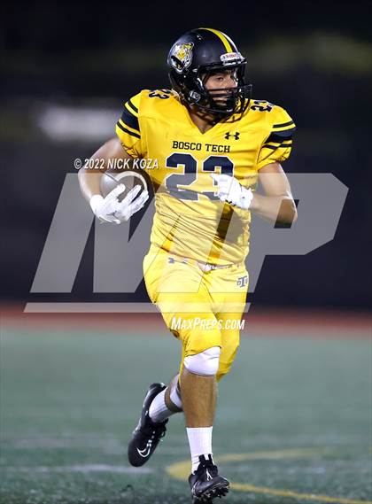 Thumbnail 3 in Verbum Dei vs. Bosco Tech photogallery.