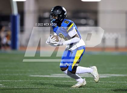 Thumbnail 1 in Verbum Dei vs. Bosco Tech photogallery.