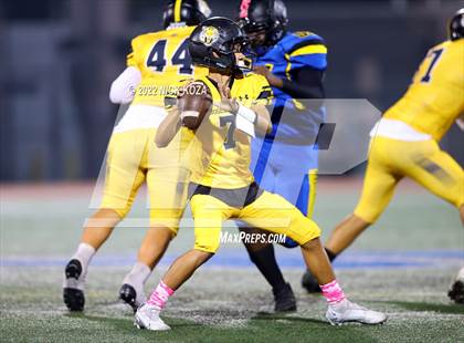Thumbnail 2 in Verbum Dei vs. Bosco Tech photogallery.