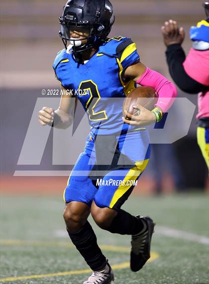 Thumbnail 1 in Verbum Dei vs. Bosco Tech photogallery.