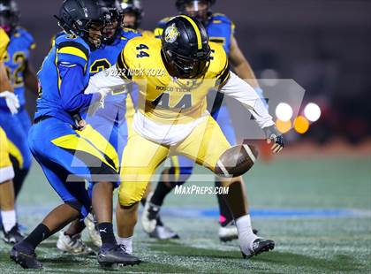 Thumbnail 1 in Verbum Dei vs. Bosco Tech photogallery.