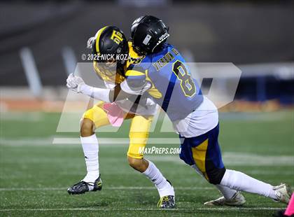 Thumbnail 2 in Verbum Dei vs. Bosco Tech photogallery.