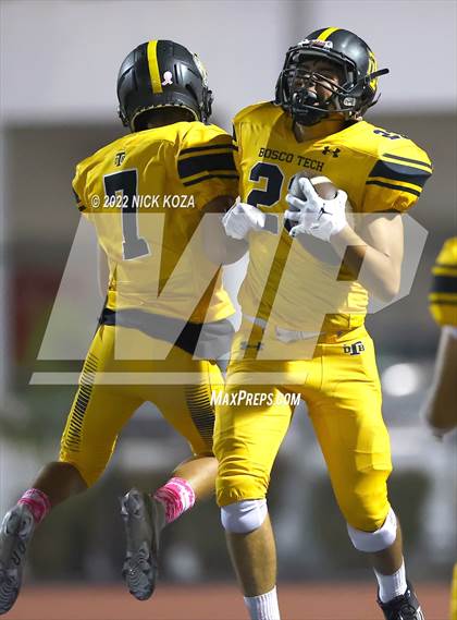 Thumbnail 3 in Verbum Dei vs. Bosco Tech photogallery.