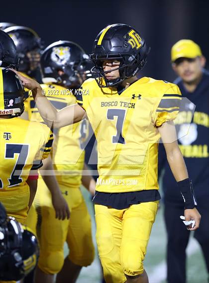 Thumbnail 3 in Verbum Dei vs. Bosco Tech photogallery.