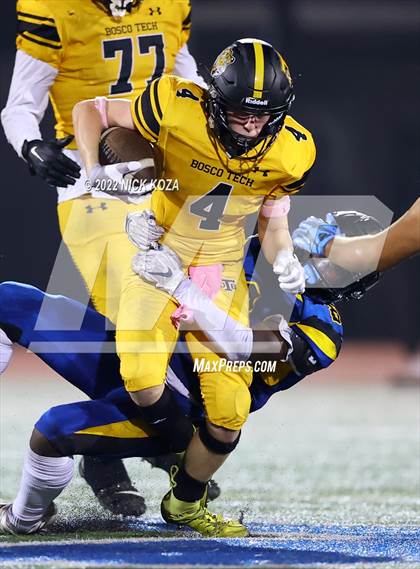 Thumbnail 1 in Verbum Dei vs. Bosco Tech photogallery.