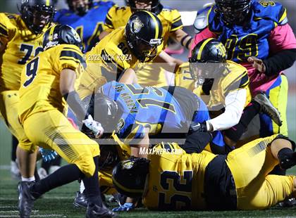 Thumbnail 1 in Verbum Dei vs. Bosco Tech photogallery.