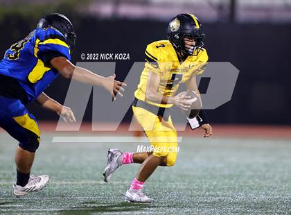 Thumbnail 1 in Verbum Dei vs. Bosco Tech photogallery.