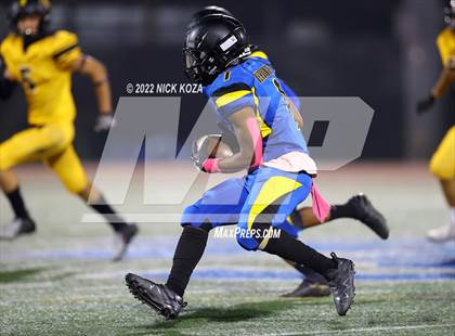 Thumbnail 1 in Verbum Dei vs. Bosco Tech photogallery.