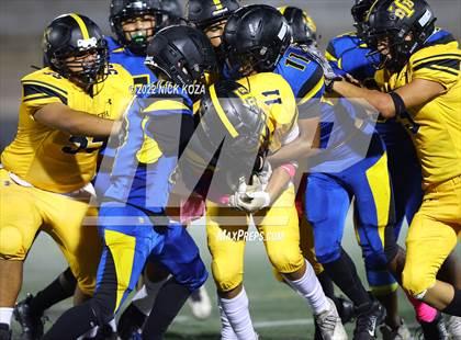 Thumbnail 2 in Verbum Dei vs. Bosco Tech photogallery.