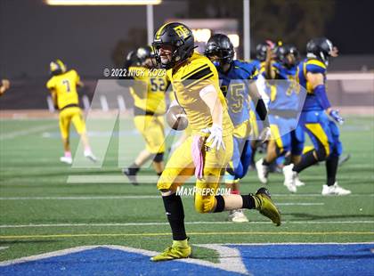 Thumbnail 2 in Verbum Dei vs. Bosco Tech photogallery.