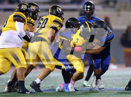 Thumbnail 2 in Verbum Dei vs. Bosco Tech photogallery.