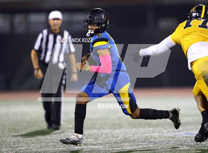 Thumbnail 1 in Verbum Dei vs. Bosco Tech photogallery.