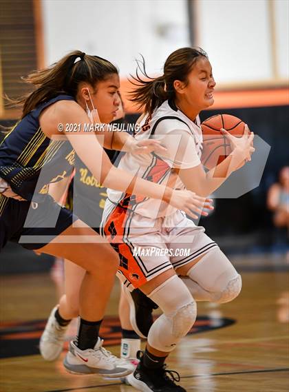 Thumbnail 3 in Notre Dame Belmont @ Half Moon Bay (CIF CCS D4 Final) photogallery.