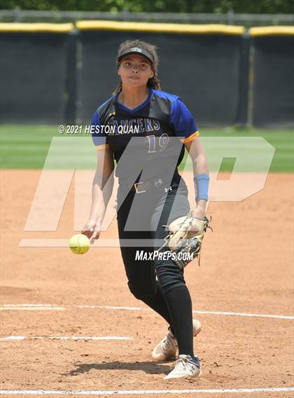Thumbnail 1 in Ocean View vs. Western Christian (CIF-SS D5 Final) photogallery.