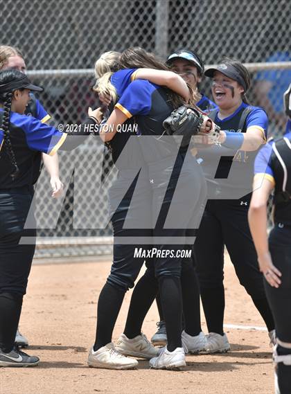 Thumbnail 2 in Ocean View vs. Western Christian (CIF-SS D5 Final) photogallery.