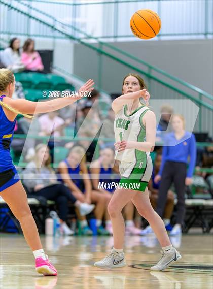 Thumbnail 3 in Bergman @ Yellville-Summit photogallery.