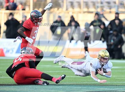 Thumbnail 3 in Bishop Watterson vs. Central Catholic (OHSAA Division 3 Final) photogallery.
