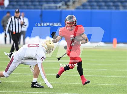 Thumbnail 2 in Bishop Watterson vs. Central Catholic (OHSAA Division 3 Final) photogallery.