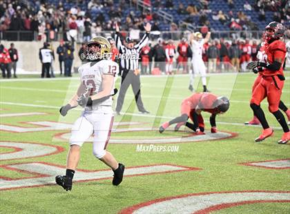 Thumbnail 2 in Bishop Watterson vs. Central Catholic (OHSAA Division 3 Final) photogallery.