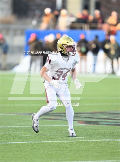 Thumbnail 3 in Bishop Watterson vs. Central Catholic (OHSAA Division 3 Final) photogallery.